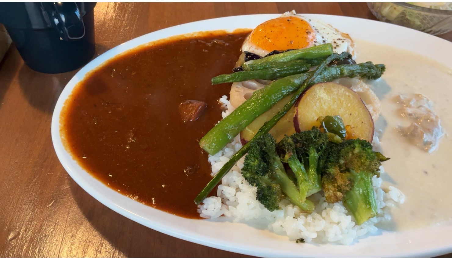 キイロトシロさんで、カレー部